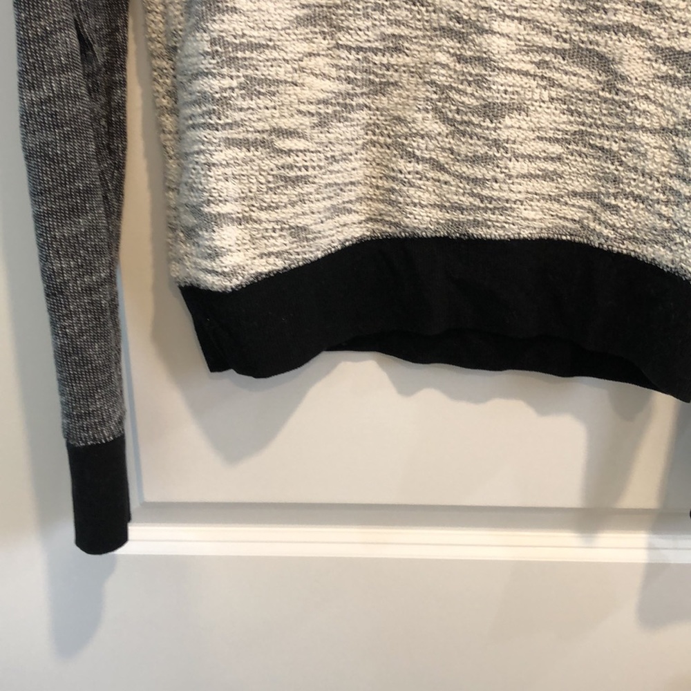 Mossimo sweater - Picture 5 of 5